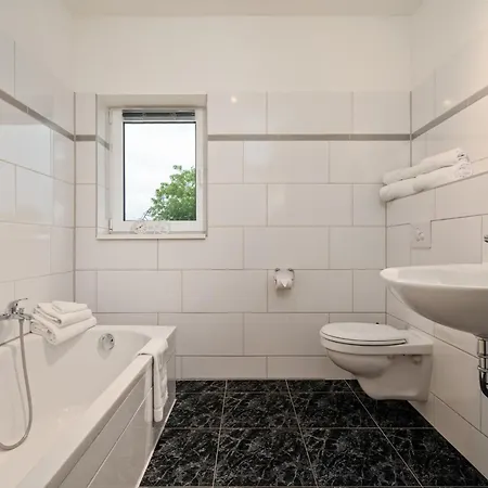 Vierseen - Mueritz, Fleesensee, Koelpinsee, Plauer Semesterbostad